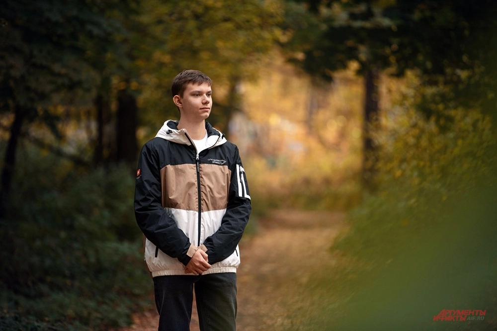 Помочь может имплантация специальной металлоконструкции, которая будет винтами скреплена с позвоночником и станет удерживать его в правильном положении.