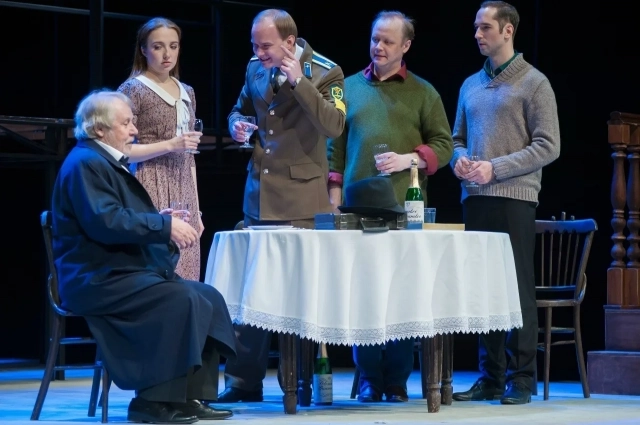 Вся семья в сборе.