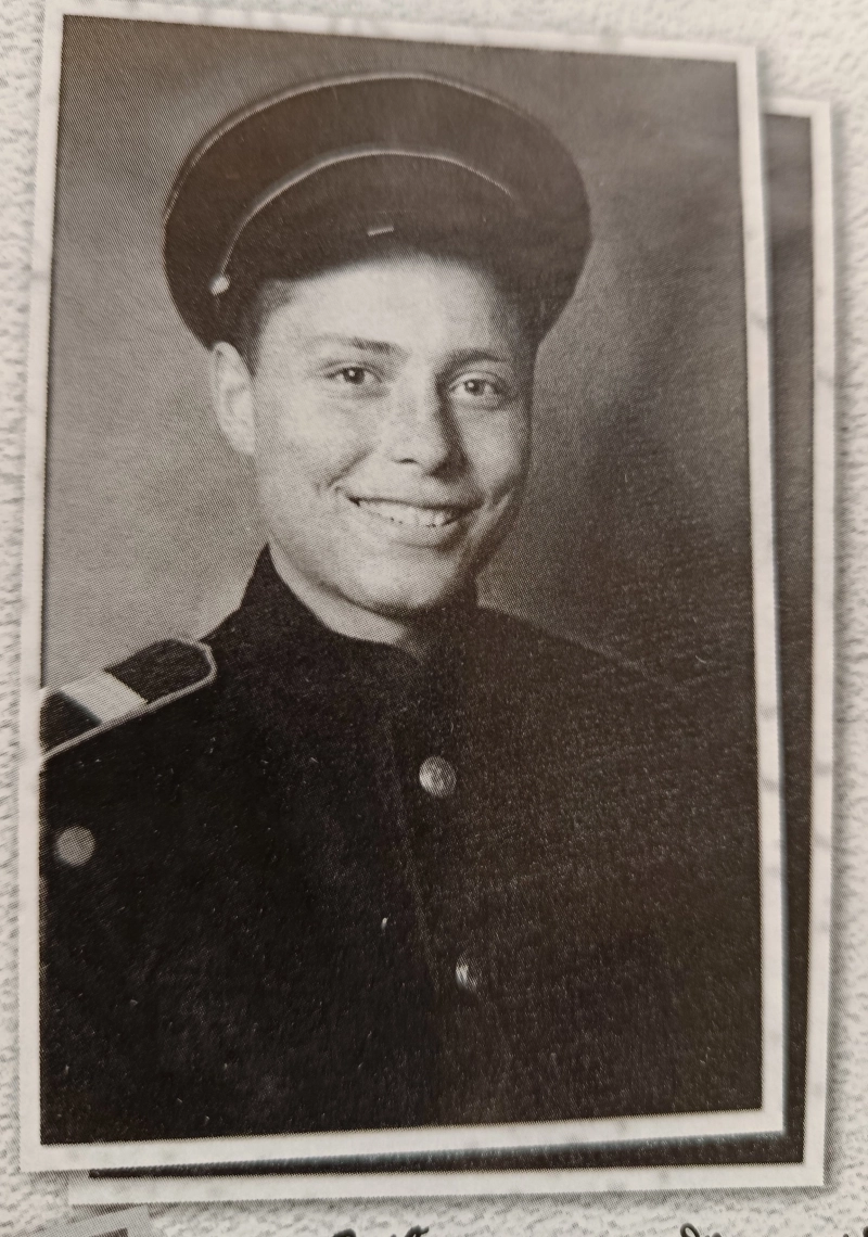 Отцу 20 лет. Дальний Восток, 1945 год.