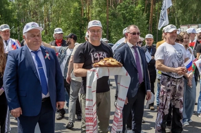 встреча участников автомотопробега на границе с Республикой Беларусь.