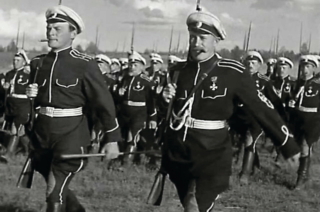 Такими войска Каппеля предстали перед зрителем в фильме «Чапаев» братьев Васильевых. Впрочем, образ вышел собирательный.
