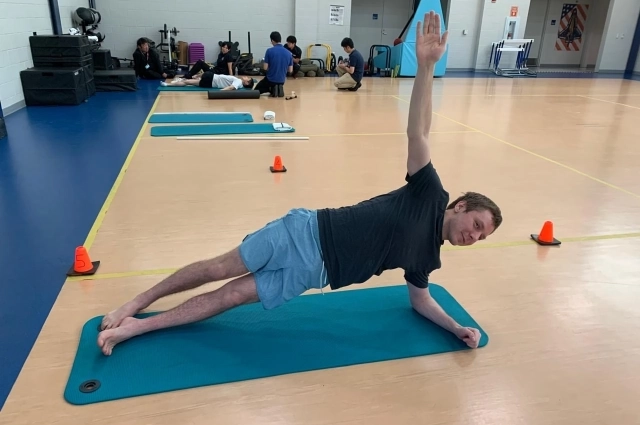 Кирилл Песков проходит послеполетную реабилитацию.