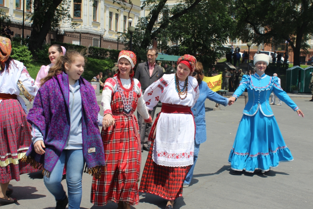 В честь Дня России и танцевали весело.