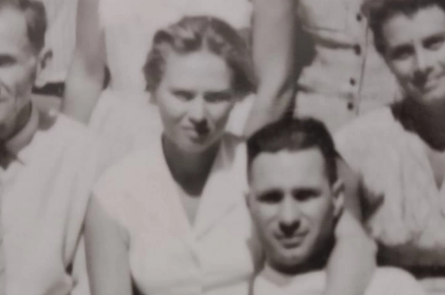 Когда они познакомились, 18-летняя Валя только-только окончила школу