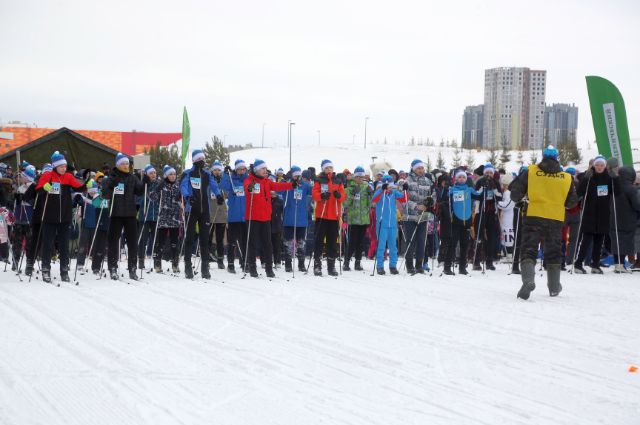 «Лыжня России» собрала на старте в Академическом спортсменов всех возрастов