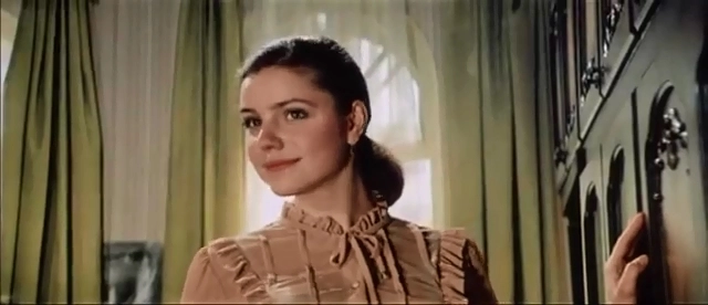 Марина Зудина в фильме «Валентин и Валентина», 1985 г.