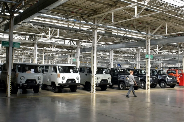 Перед заводом стоят задачи, которые не решаются декларациями — только точной настройкой производства, качеством и сроками.