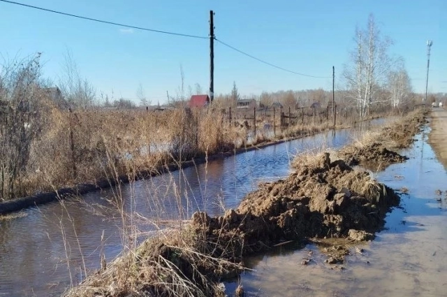 Сибирский посёлок превратился в мини-Венецию.
