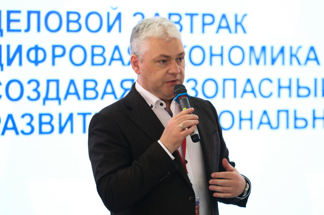 Владимир Трояновский.