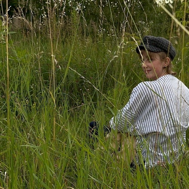 Ольга снялась в пяти фильмах, и даже получила награду за лучшую женскую роль в картине «Море волнуется раз» на премии «Кинотавр».