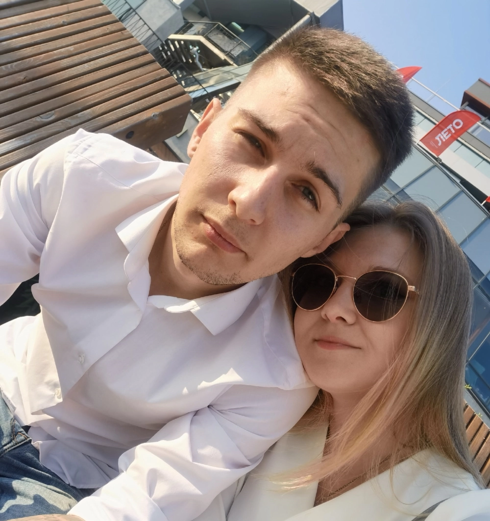 Антон и Маша влюбились друг в друга с первого взгляда