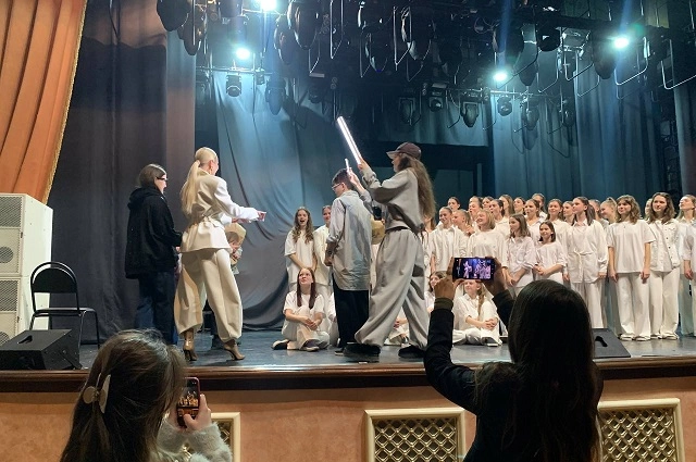 Клава Кока отметила День всех влюбленных съемками клипа в Екатеринбурге