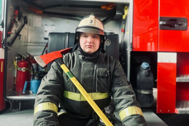 Сын Виталия Валерий также выбрал стезю пожарного.