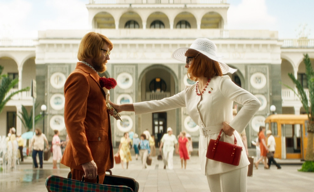 В кинокартине зрители увидят знакомых артистов.