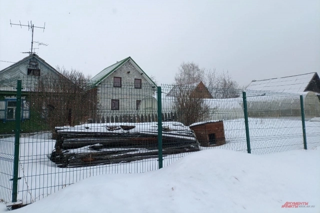 Участок Усольцевых.