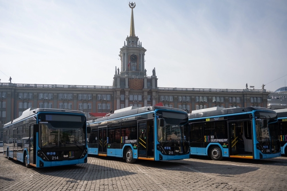 Парк общественного транспорта уральской столицы пополняется ежегодно.