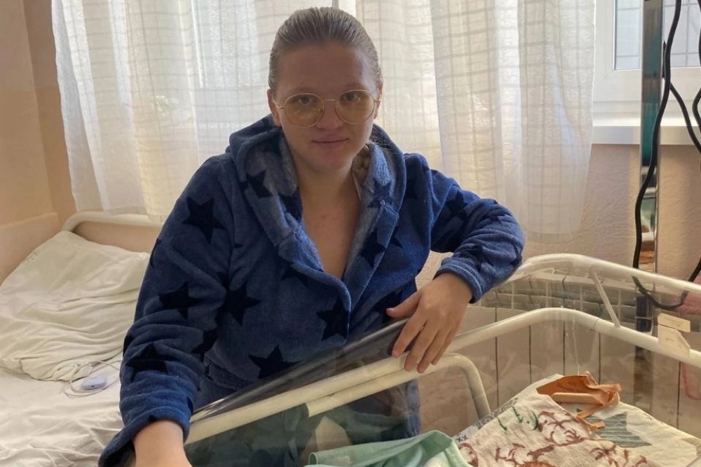 Девушка признаётся: серьёзных ограничений во время беременности не было,но нужно было тщательнее следить за своим здоровьем и принимать специальные препараты.