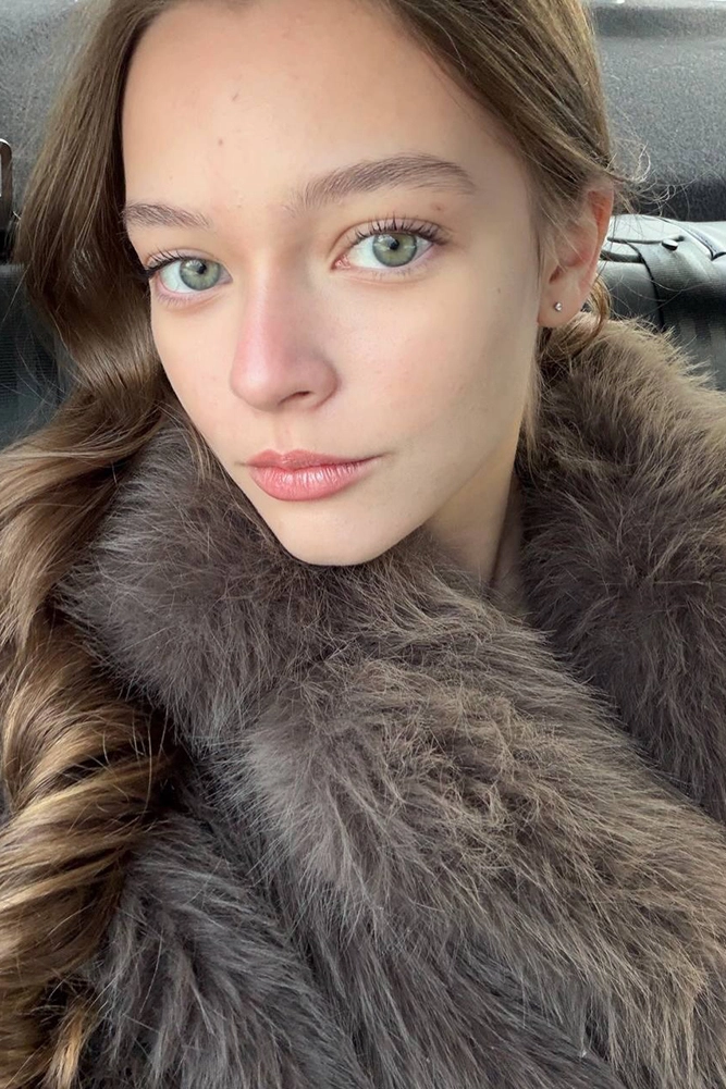 Анна Павага во взрослом возрасте.