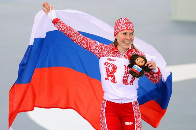 Ольга Граф (Россия), занявшая третье место на дистанции в забеге на 3000 метров в соревнованиях по конькобежному спорту среди женщин на XXII зимних Олимпийских играх в Сочи