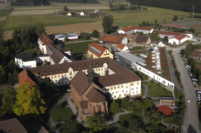 Католический монастырь Святого Франциска в деревне Хайлигенброн.