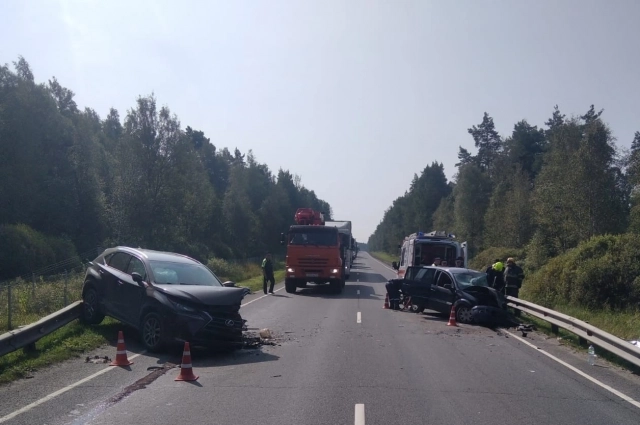 Виталий часто ездил в командировки на машине.