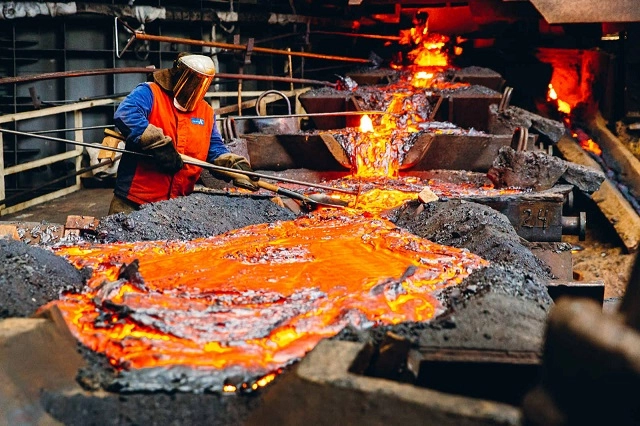 На Урале ВСМПО-АВИСМА в 2025 году повысит зарплату сотрудников
