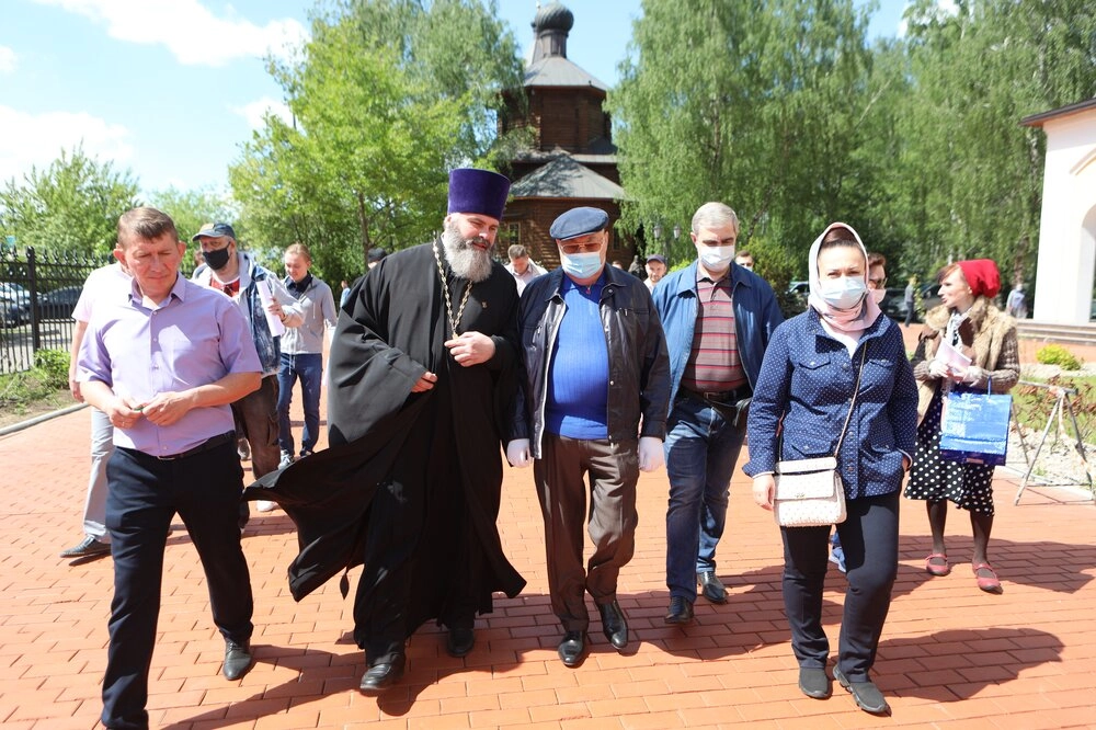 Владимир Ресин на выездном совещании по строительству храмов в Москве, 2021 г.