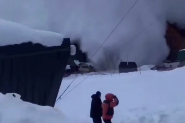 Кадры контролируемого спуска снега на Эльбрусе