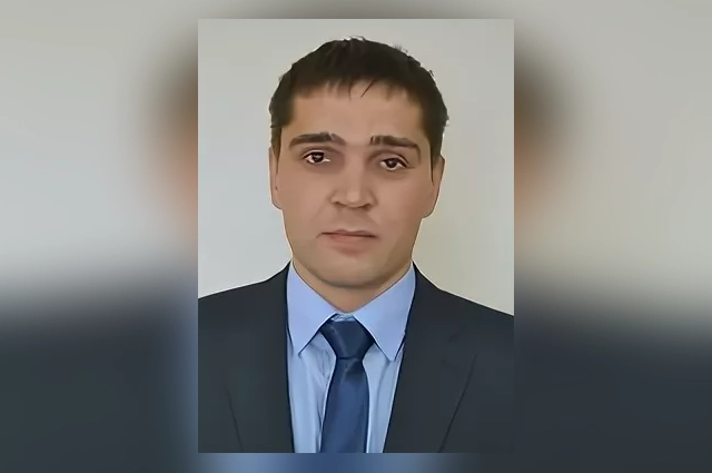 Чиновника уволили с госслужбы.