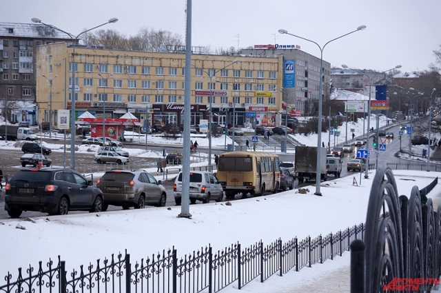 Жители нескольких районов Соликамск говорят, что услышали и почувствовали мощный хлопок.