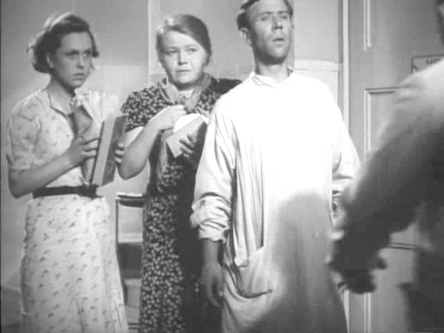 Валентина Караваева в фильме «Ночь в сентябре», 1939 г.