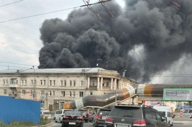 Аст 54 новосибирск. АСТ 54 пожар в Новосибирске сейчас. Динская пожар на складе покрышек 2020.