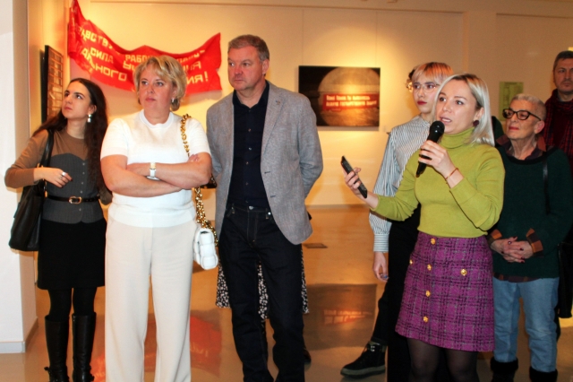3.	Открытие выставки «205 минут триумфа» в Ural Vision Gallery.