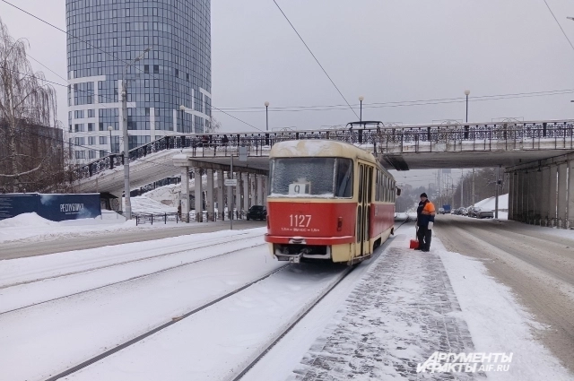 Основной причиной увольнений водителей общественного транспорта является несоответствие уровня зарплаты условиям труда. 