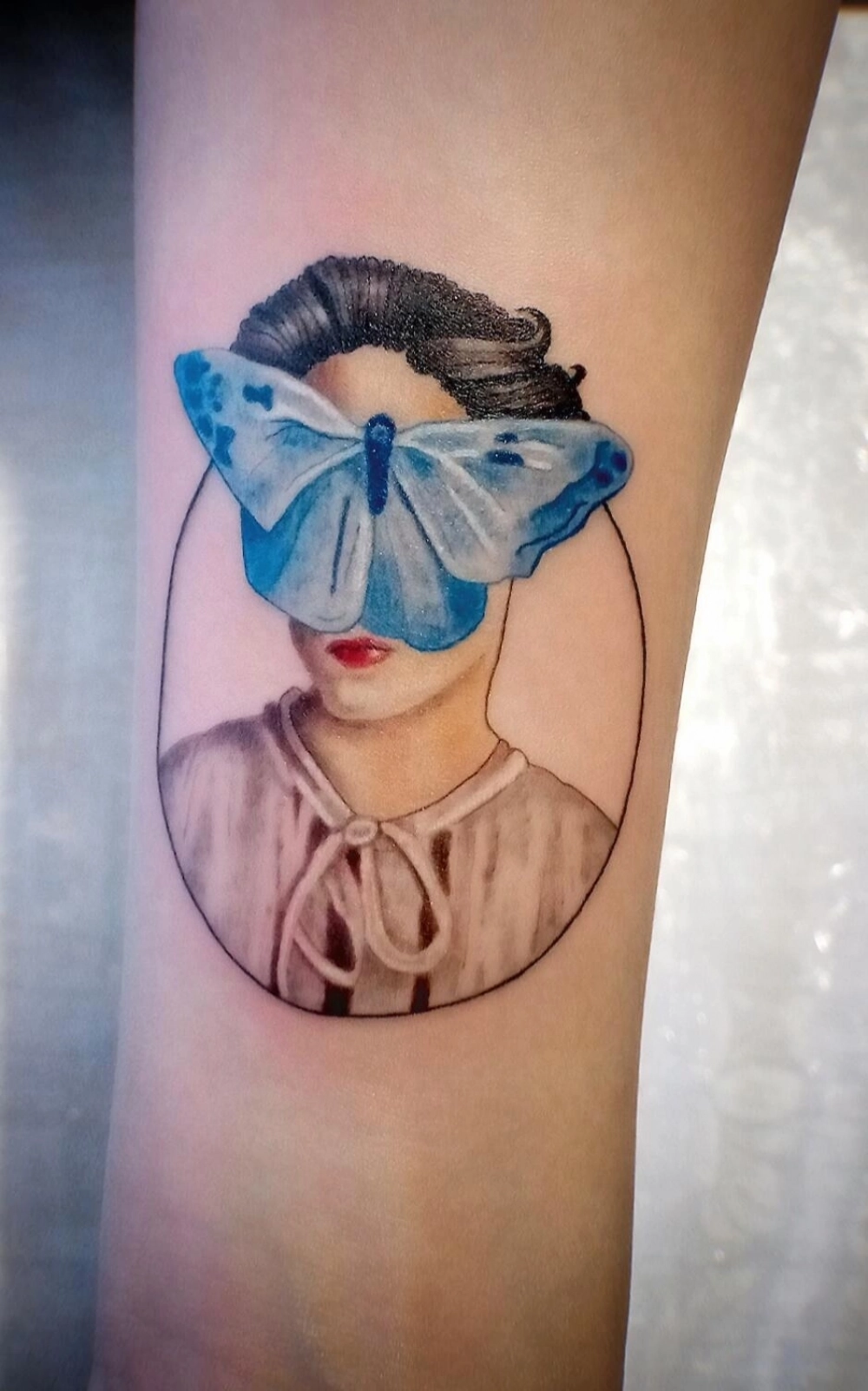 Есть те, кто решается на татуировку, чтобы сохранить память о важном.