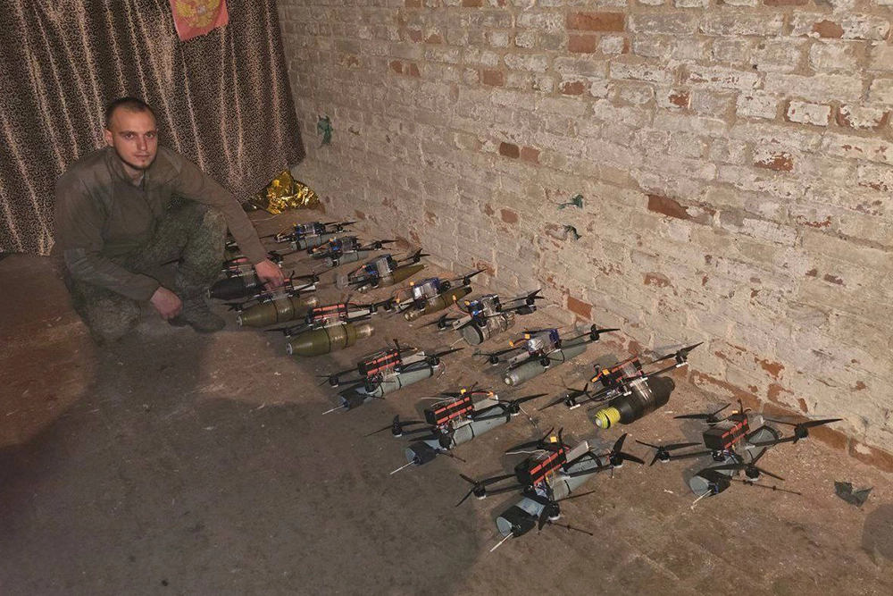 Командир взвода ударных БПЛА Александр Кузнецов на передовой.