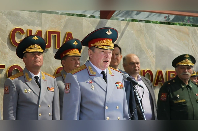 Александр Лапин