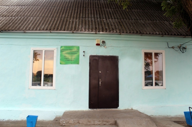 Дом культуры на хуторе Андрей-Курган Нефтекумского района выглядит плачевно.