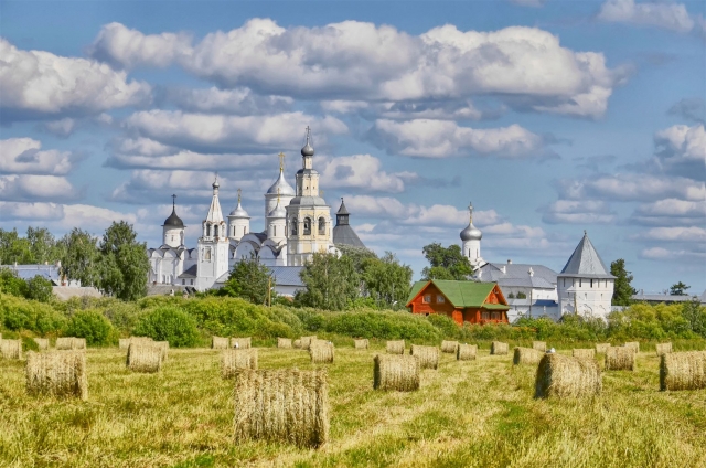 Хозяйство монастырь ведет самостоятельно, обеспечивая себя всем необходимым. Фото spas-priluki.ru