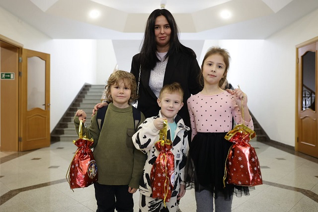 Екатеринбург встречает Рождество молитвой и добрыми делами