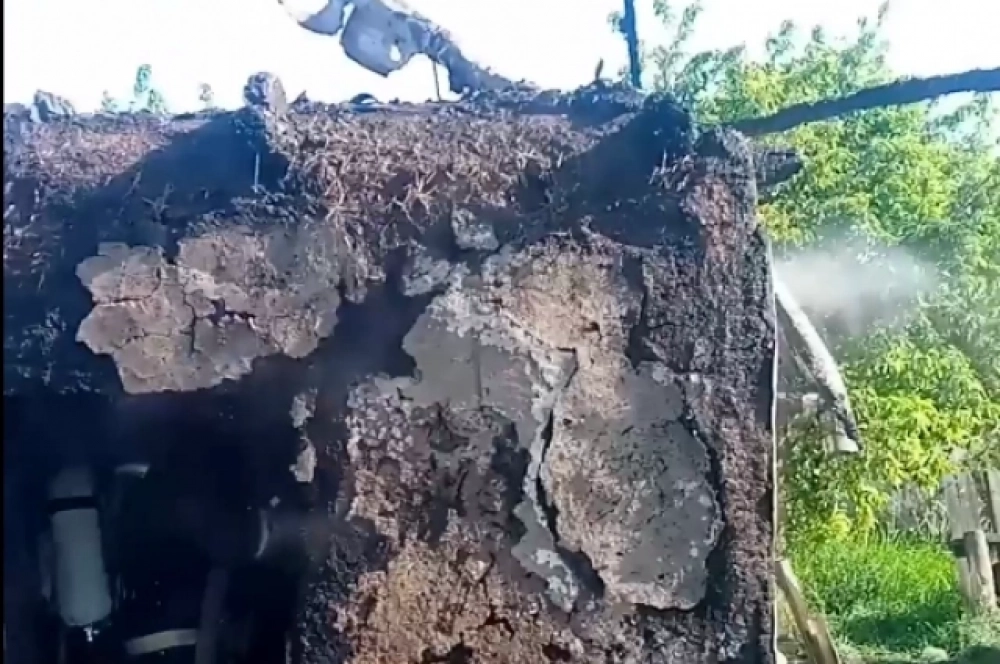 Всё, что осталось от дома.
