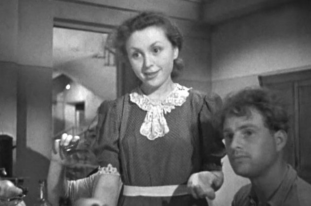 Валентина Караваева в фильме  «Машенька», 1942 год.