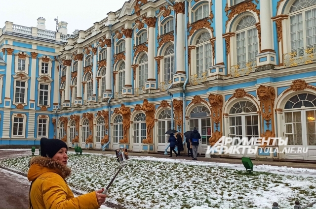 Красивейшие дворцовые здания и прелестный парк Екатерининского дворца.
