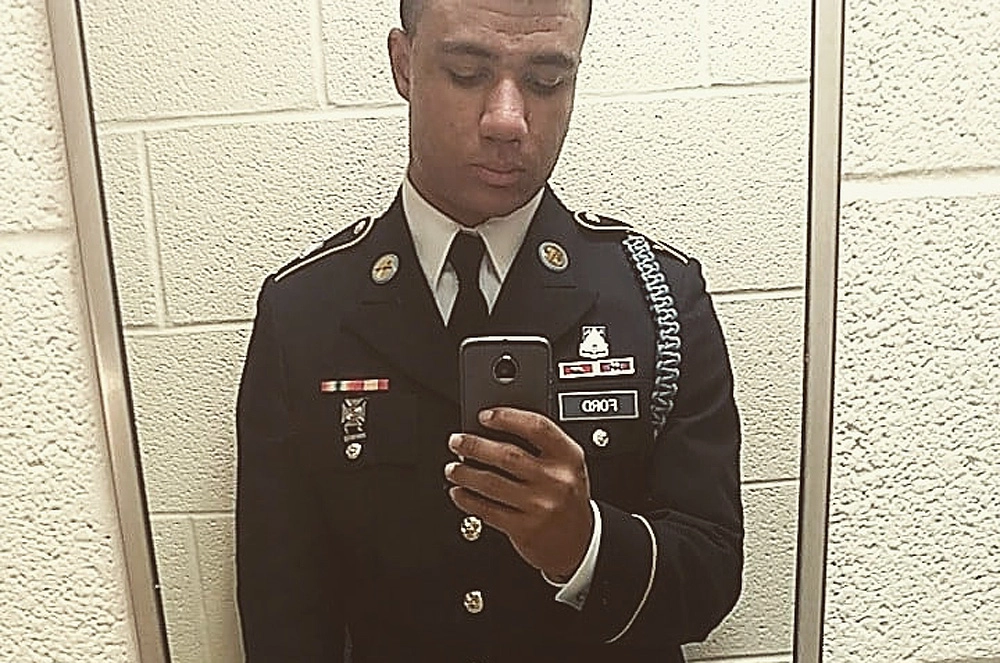 Закари Мартин Форд.