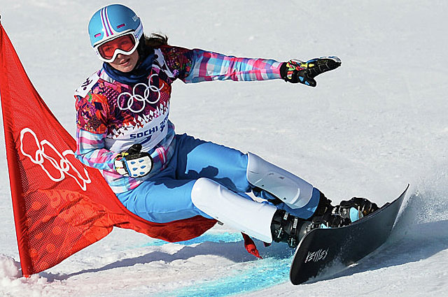 Алёна Заварзина в параллельном гигантском слаломе на соревнованиях по сноуборду в Сочи