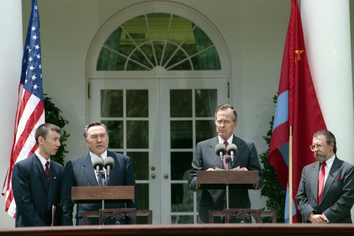В мае 1992 года диалог с президентом США Джорджем Бушем-старшим получился крайне тяжёлым.