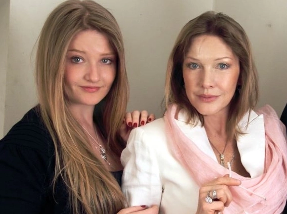 Елена Проклова (справа) с дочерью Полиной Ельчаниновой.