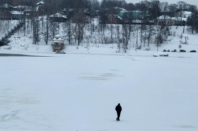 Видно, что лед во многих местах отсутсвует.