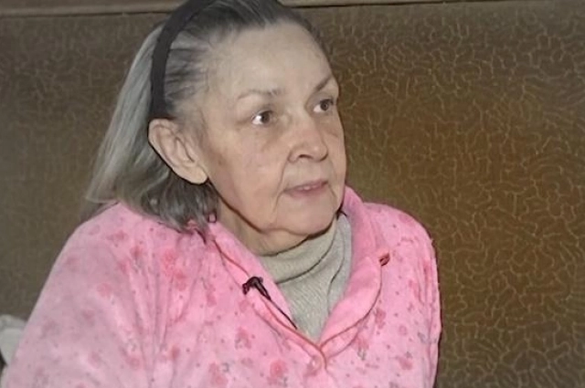 В пожилой старушке трудно было узнать блистательную актрису.