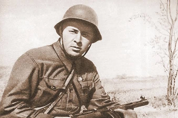 Аркадий Гайдар на фронте